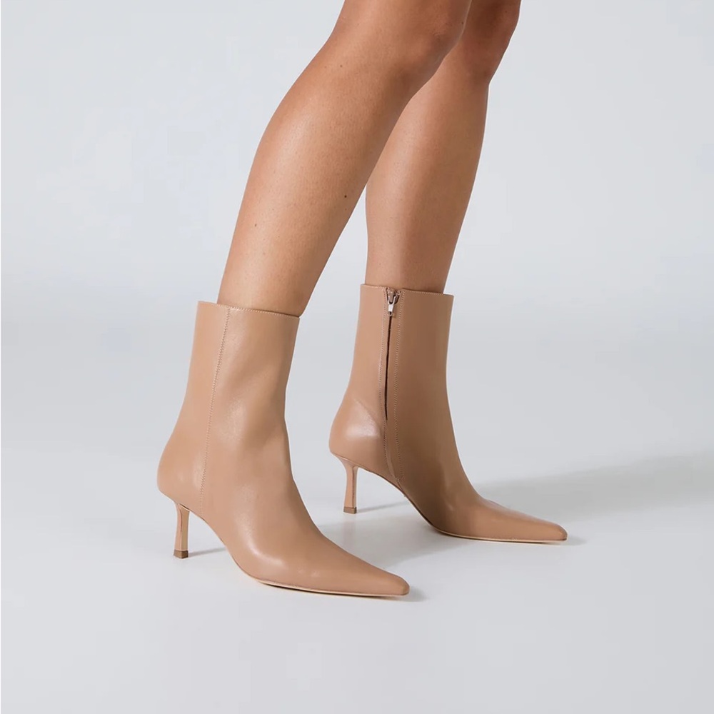 NEW NIB TONY BIANCO Quincy Ankle Boot heels in Peru Nappa Leather Size 8